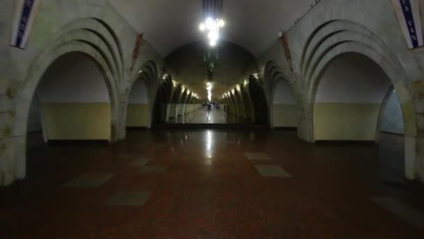 埃里温地铁站的车站 — 图库视频影像