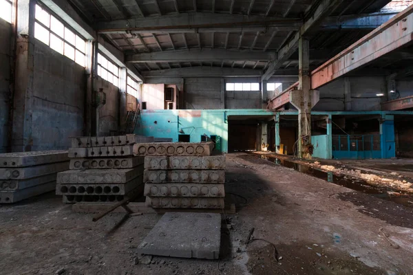 Fabriklager Einem Hangar Mit Betonplatten Stockfoto