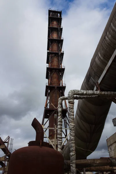 Fabrik Skorstenar Bakgrunden Himlen — Stockfoto