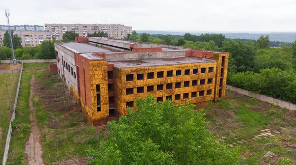 Vista Aerea Edificio Arancione Abbandonato — Foto Stock
