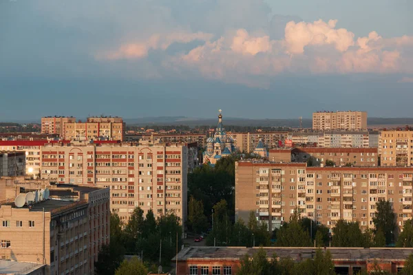 Ciudad Provincial Rusia Con Edificios Gran Altura Por Noche — Foto de Stock