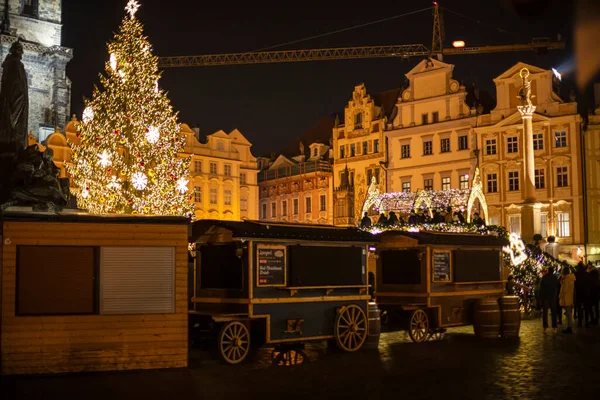 Prague Dezembro 2021 Feiras Tradicionais Natal Fechadas Praça Cidade Velha — Fotografia de Stock