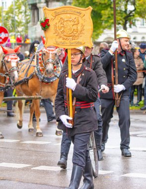 Almanya, Münih 18 Eylül 2022 Trachten- und Schtzenzug Ekim Festivali 2022 Covid-19 iki yıl sonra Münih, Almanya 'da durakladı. 