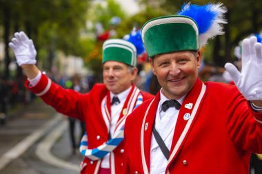 Almanya, Münih 18 Eylül 2022 Trachten- und Schtzenzug Ekim Festivali 2022 Covid-19 iki yıl sonra Münih, Almanya 'da durakladı. 