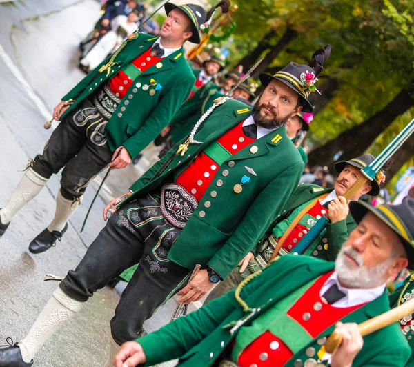 Německo Mnichov Září 2022 Trachten Und Schtzenzug Oktoberfestu 2022 Dvou — Stock fotografie