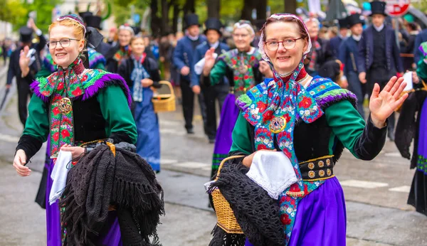 Німеччина Мюнхен Вересня 2022 Трахтен Und Schtzenzug Oktoberfest 2022 Two — стокове фото