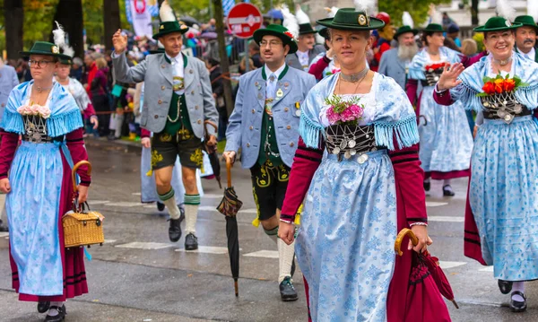 Germany Munich September 2022 Trachten Und Schtzenzug Oktoberfest 2022 Two — Stock Photo, Image