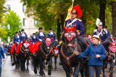 Almanya, Münih 18 Eylül 2022 Trachten- und Schtzenzug Ekim Festivali 2022 Covid-19 iki yıl sonra Münih, Almanya 'da durakladı. 
