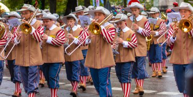 Almanya, Münih 18 Eylül 2022 Trachten- und Schtzenzug Ekim Festivali 2022 Covid-19 iki yıl sonra Münih, Almanya 'da durakladı. 