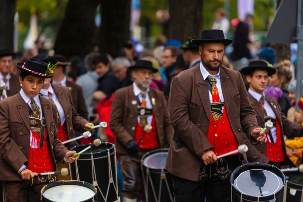 Germany Munich September 2022 Trachten Und Schtzenzug Oktoberfest 2022 Two — Stock Photo, Image