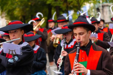 Ekim Festivali 'nin Trachten und Schtzenzug' u, Covid-19 'un Münih, Almanya' da geçirdiği iki yıldan sonra 2022 'de durdu.. 