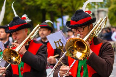 Ekim Festivali 'nin Trachten und Schtzenzug' u, Covid-19 'un Münih, Almanya' da geçirdiği iki yıldan sonra 2022 'de durdu.. 