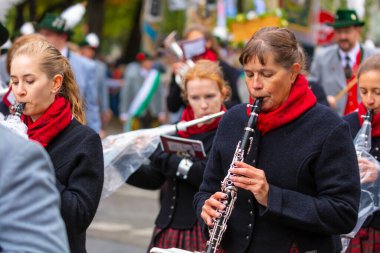 Ekim Festivali 'nin Trachten und Schtzenzug' u, Covid-19 'un Münih, Almanya' da geçirdiği iki yıldan sonra 2022 'de durdu.. 