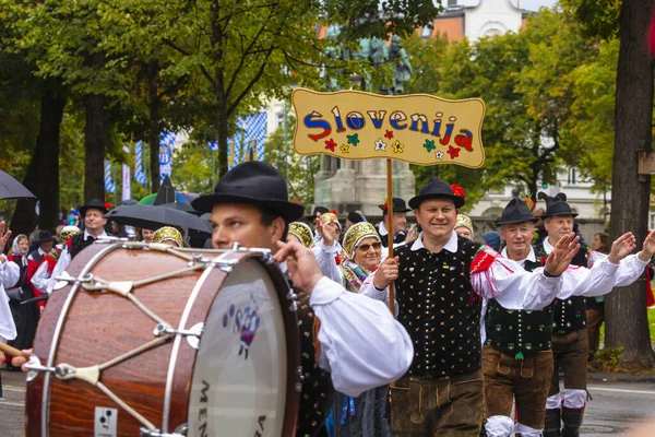 Trachten Und Schtzenzug Oktoberfest 2022 Dwóch Latach Przerwy Covid Monachium — Zdjęcie stockowe