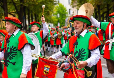 Ekim Festivali 'nin Trachten und Schtzenzug' u, Covid-19 'un Münih, Almanya' da geçirdiği iki yıldan sonra 2022 'de durdu.. 