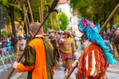 Ekim Festivali 'nin Trachten und Schtzenzug' u, Covid-19 'un Münih, Almanya' da geçirdiği iki yıldan sonra 2022 'de durdu.. 