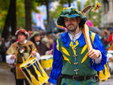 Ekim Festivali 'nin Trachten und Schtzenzug' u, Covid-19 'un Münih, Almanya' da geçirdiği iki yıldan sonra 2022 'de durdu.. 