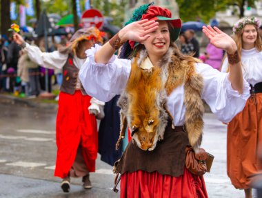 Ekim Festivali 'nin Trachten und Schtzenzug' u, Covid-19 'un Münih, Almanya' da geçirdiği iki yıldan sonra 2022 'de durdu.. 