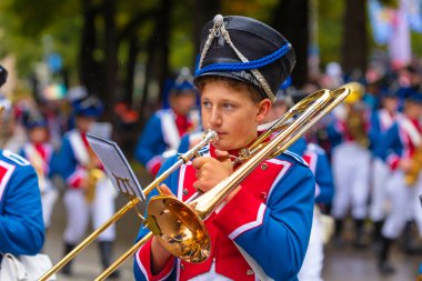 Ekim Festivali 'nin Trachten und Schtzenzug' u, Covid-19 'un Münih, Almanya' da geçirdiği iki yıldan sonra 2022 'de durdu.. 