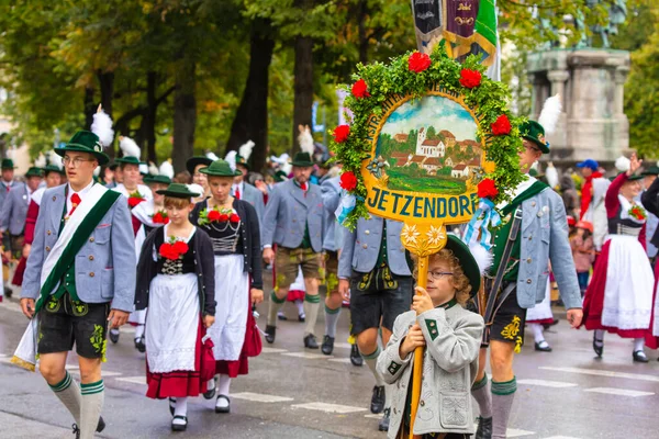 Trachten Und Schtzenzug Oktoberfestu 2022 Dvou Letech Covid Pauza Mnichově — Stock fotografie