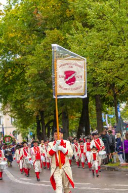 Ekim Festivali 'nin Trachten und Schtzenzug' u, Covid-19 'un Münih, Almanya' da geçirdiği iki yıldan sonra 2022 'de durdu.. 