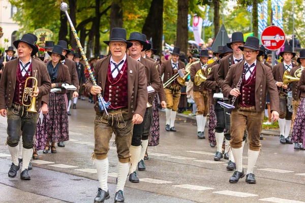 Trachten Und Schtzenzug Oktoberfestu 2022 Dvou Letech Covid Pauza Mnichově — Stock fotografie