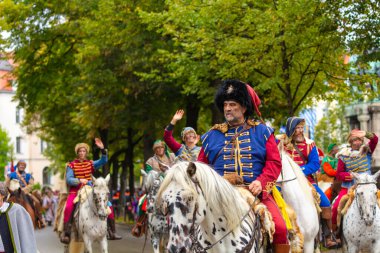 Ekim Festivali 'nin Trachten und Schtzenzug' u, Covid-19 'un Münih, Almanya' da geçirdiği iki yıldan sonra 2022 'de durdu.. 