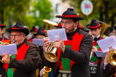 Ekim Festivali 'nin Trachten und Schtzenzug' u, Covid-19 'un Münih, Almanya' da geçirdiği iki yıldan sonra 2022 'de durdu.. 