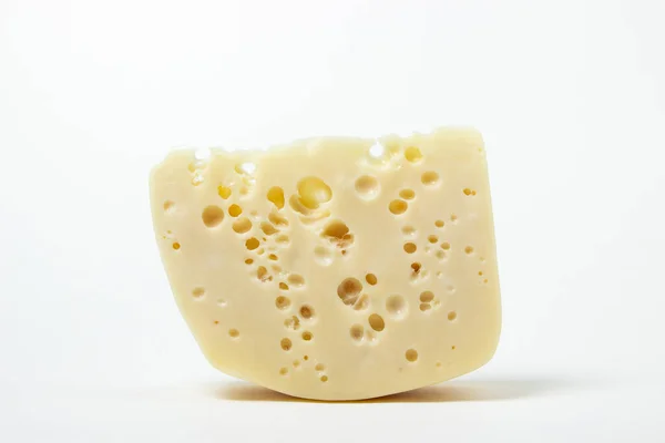 Сыр Изолирован Белом Фоне Свежий Сыр Отверстиями — стоковое фото