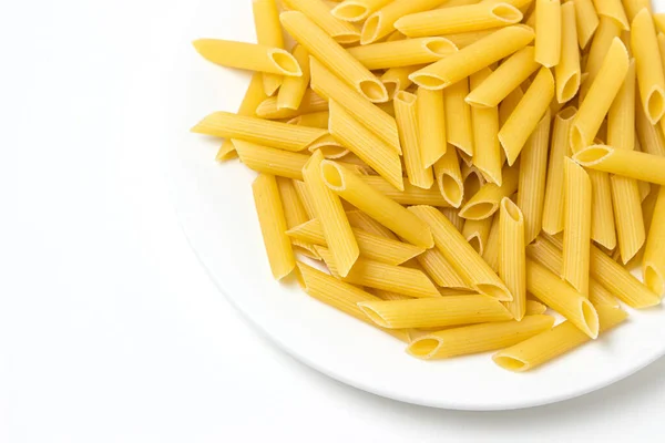 Droge Pasta Een Witte Achtergrond Grote Pasta Traditioneel Voedsel — Stockfoto