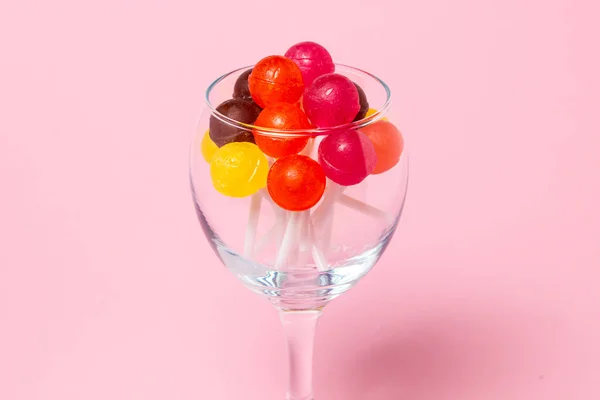 Lollipops Copo Fundo Rosa Vários Doces Fruto Doce Tratamento — Fotografia de Stock
