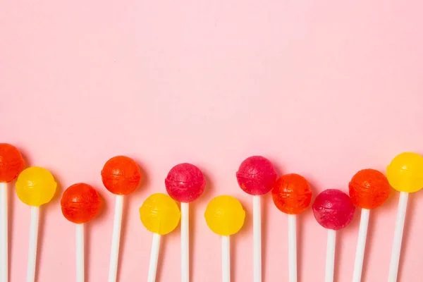 Lollipops Fundo Rosa Vários Doces Fruto Doce Tratamento — Fotografia de Stock