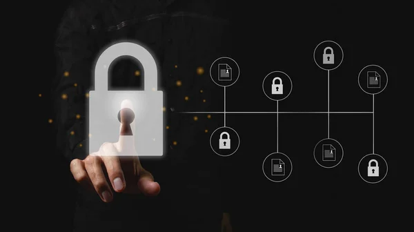 Şadamı Asma Kilit Ikonunu Seçer Verileri Korumak Için Siber Güvenlik — Stok fotoğraf