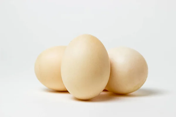 Huevos Pato Blanco Sobre Fondo Blanco Comida Útil Deliciosa — Foto de Stock