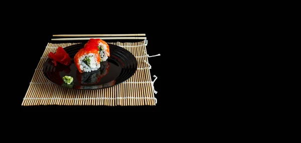 Comida Popular Sushi Gengibre Conservado Escabeche Uma Chapa Preta Prato — Fotografia de Stock