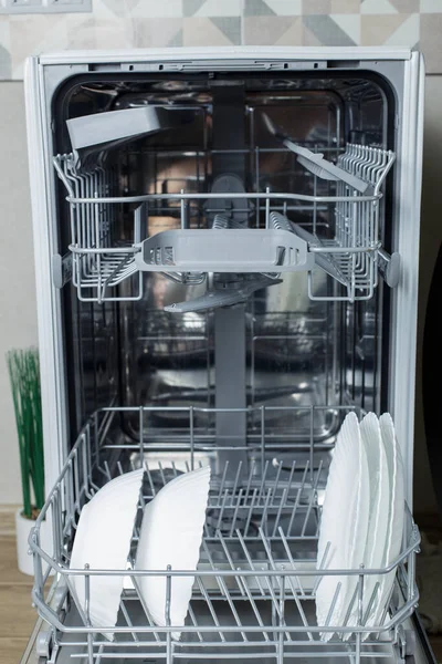 Well Washed Dishes Dishwasher Built Dishwasher White Plates Front Dishwasher — Stock fotografie