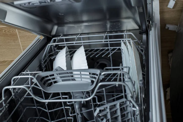 Well Washed Dishes Dishwasher Built Dishwasher White Plates Front Dishwasher — Stockfoto