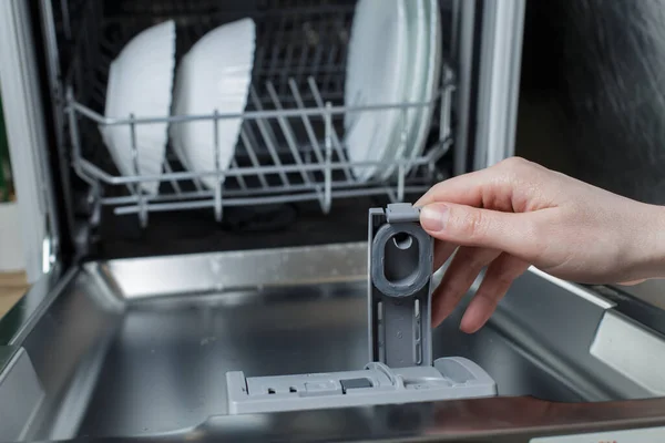 Girl Opened Dishwasher Container Detergent Open Dishwasher — Stockfoto