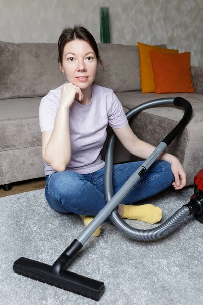 House Cleaning Concept Girl Sits Floor Vacuum Cleaner — Φωτογραφία Αρχείου