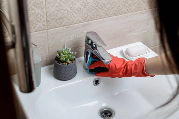 Woman Doing Work Bathroom Cleaning Water Faucet — Stock Photo, Image