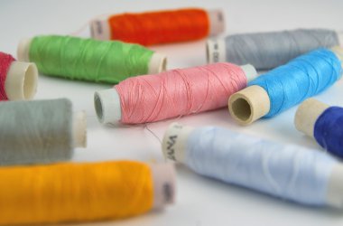 다채로운 스레드 코일