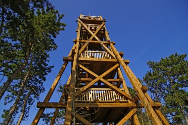 ahşap gözcü Kulesi