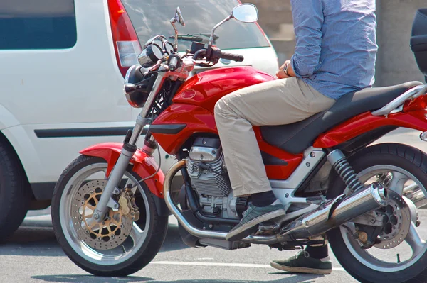 Man rides a motorbike — Stock Photo, Image