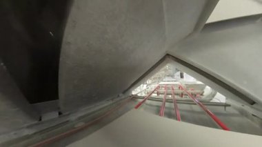 180 Pan Seramik Döşeme Fabrikada Taşımacılık Hattı Gidiyor 