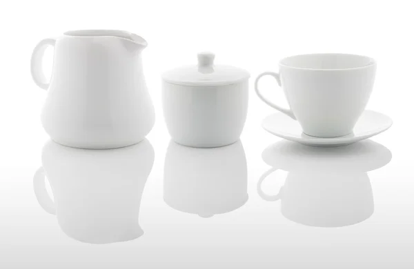 Кувшин белого молока, сахарная чашка и чашка кофе (с дорожками PS ) — стоковое фото