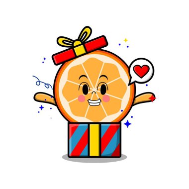 Büyük hediye kutusundan çıkan sevimli portakal renkli çizgi film karakteri çok mutlu görünüyor.