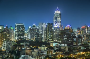 gece Bangkok cityscape