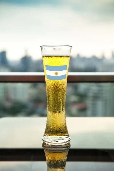 Argentina vlajka na pivní sklo (s ořezovou cestou) — Stock fotografie