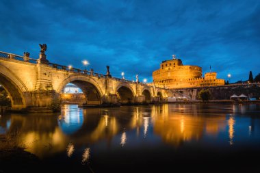 Roma, İtalya 'daki Hadrian ya da Castel Sant' Angelo Anıtmezarı.