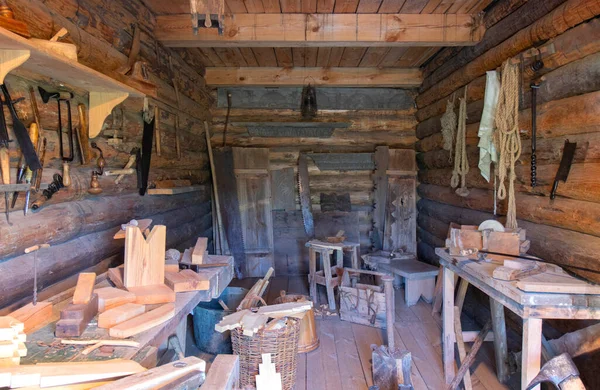 Eine Tischler Und Holzwerkstatt Ein Zimmer Einer Holzhütte Eine Menge — Stockfoto